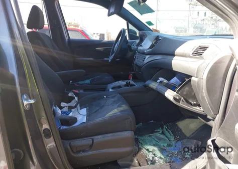 2021 Honda Passport 2Wd Sport z USA, uszkodzony, nr VIN 5FNYF7H22MB014439